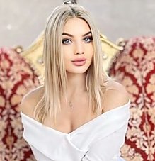 Alina Kiev 1813107