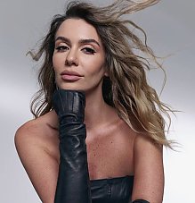 Yuliya Chicago 1896932
