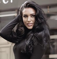 Oleksandra Los Angeles 1906852