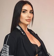 Elena Odesa 1913643