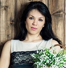 Oksana Nikolaev 338545